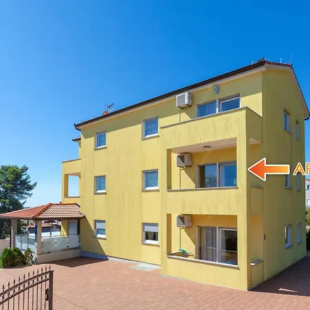 Apartment Tina - A3 First Floor - Mpolo