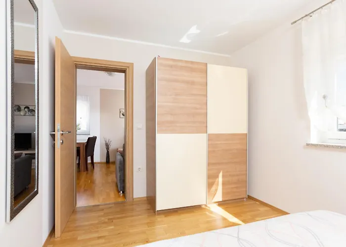 Apartman Tina - A3 First Floor - Mpolo *