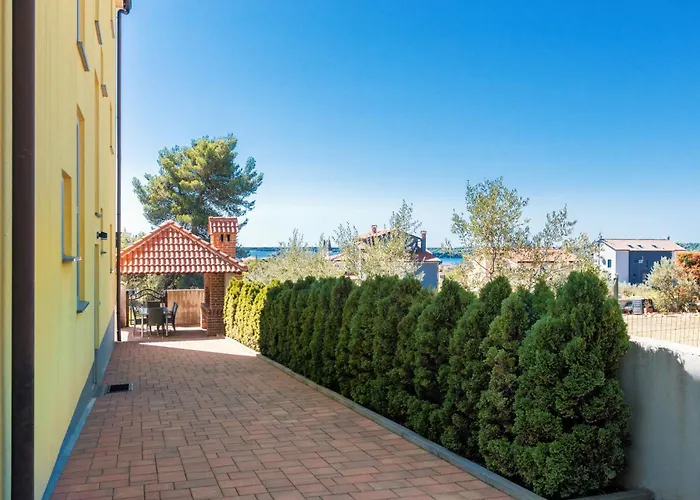 Tina - A3 First Floor - Mpolo Apartman
